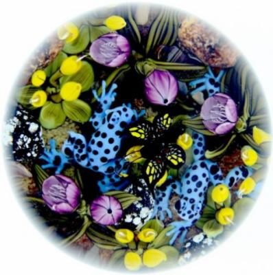 Clinton Smith paperweight, 2014, Poison Dart Frog Duo with Butterfly & yellow & purple flowers