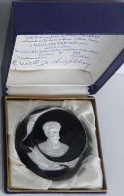 1969 Albert Schweitzer, sulphide, Crystal d'Albret, with original box and certificate